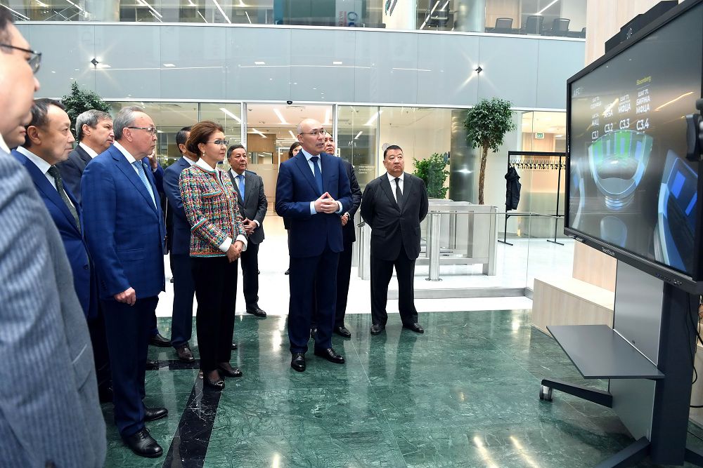 Halyqaralyq qarjy ortalyǵynda boldy