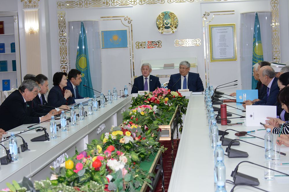 Myrzataı Joldasbekovtyń jańa týyndylarynyń tusaýkeseri ótti