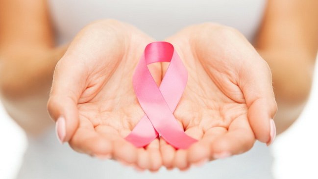 Búgin Dúnıejúzilik sút bezi qaterli isigimen kúresý kúnine oraı dárigerler Qyzdar ýnıversıtetine keledi