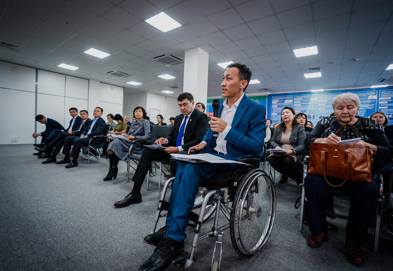 Altaı Kólginov úkimettik emes uıymdarmen kezdesti