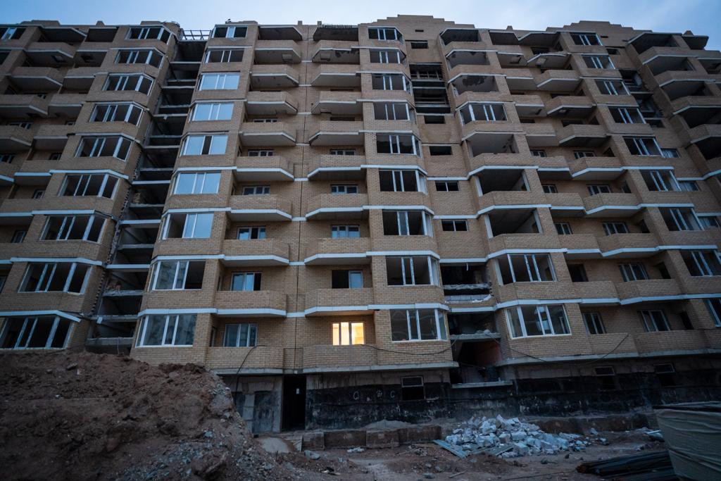 Elordadaǵy uzaqqa sozylǵan qurylys kesheni qalaı aıaqtalady