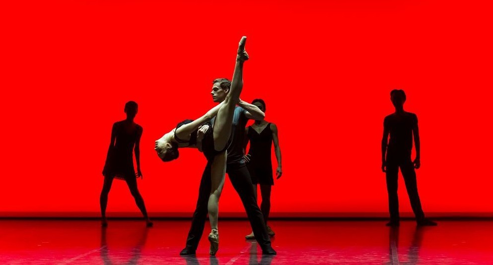 «Astana Balet» Pavlodarda álemdik balet jaýharyn sahnalaıdy