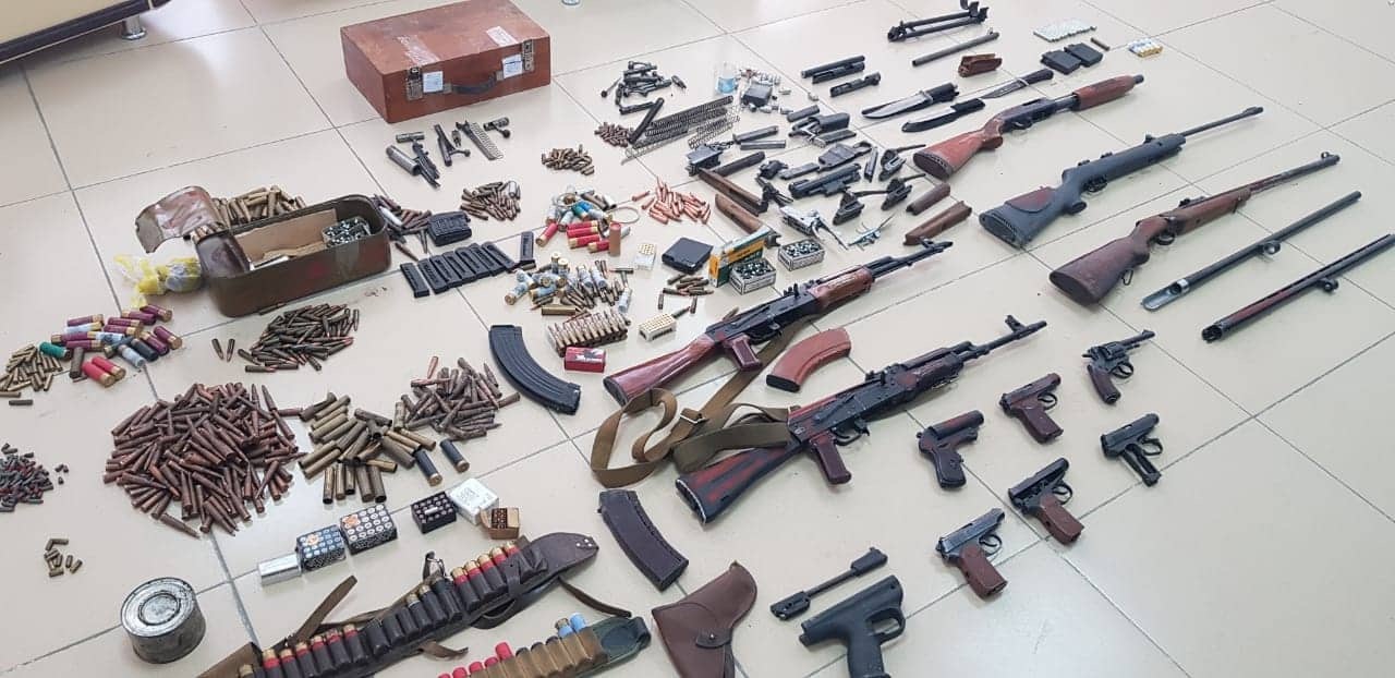 Aqtaýda oq-dári satqan azamat ustaldy