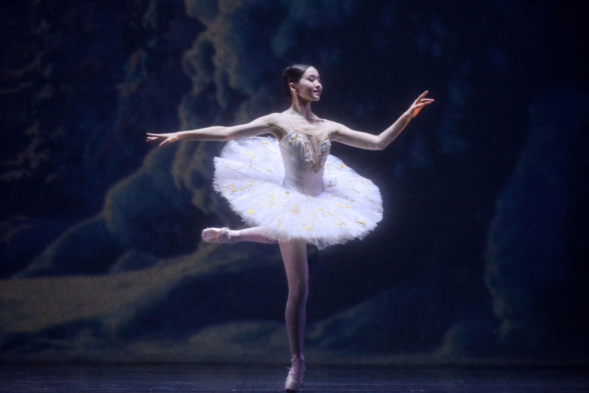 Balet juldyzdary Almatyda óner kórsetti