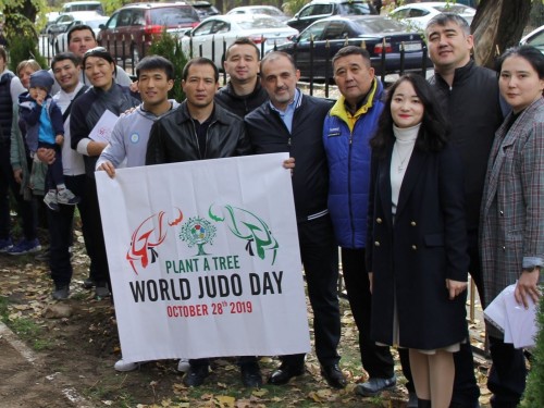 Dzıýdo federasııasy #PlantAtree aksııasyn qoldady
