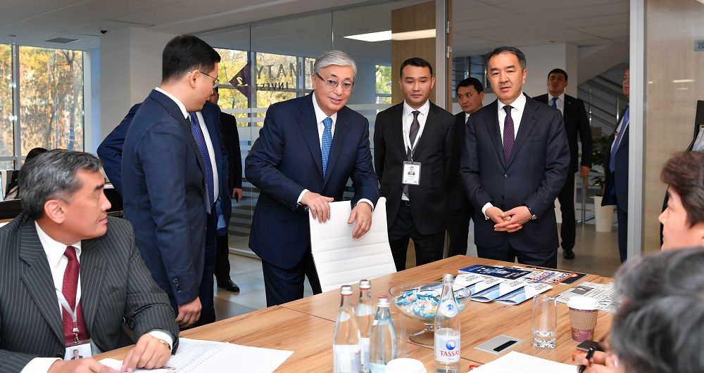 Qazaqstan Prezıdenti «Investısııa úıine» bardy