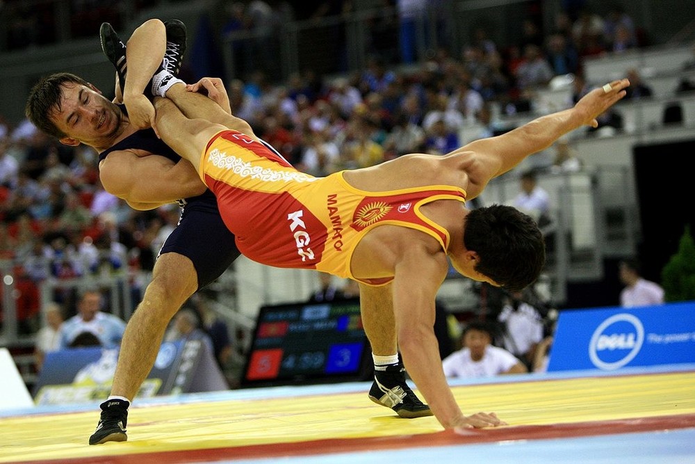 Kúres: Adlan Asqarov jartylaı fınalǵa shyqty