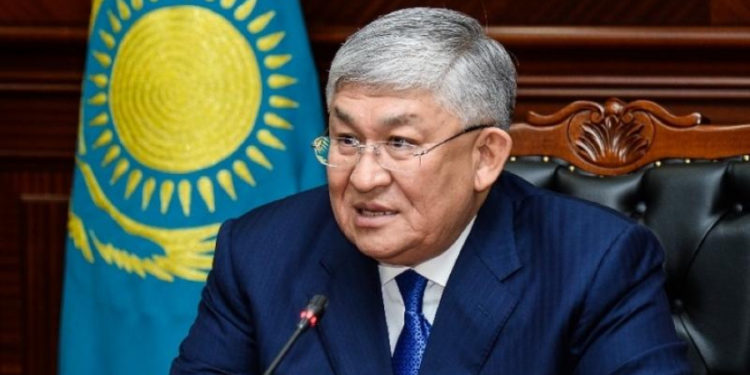 Birqatar ǵylymı mekemede boldy