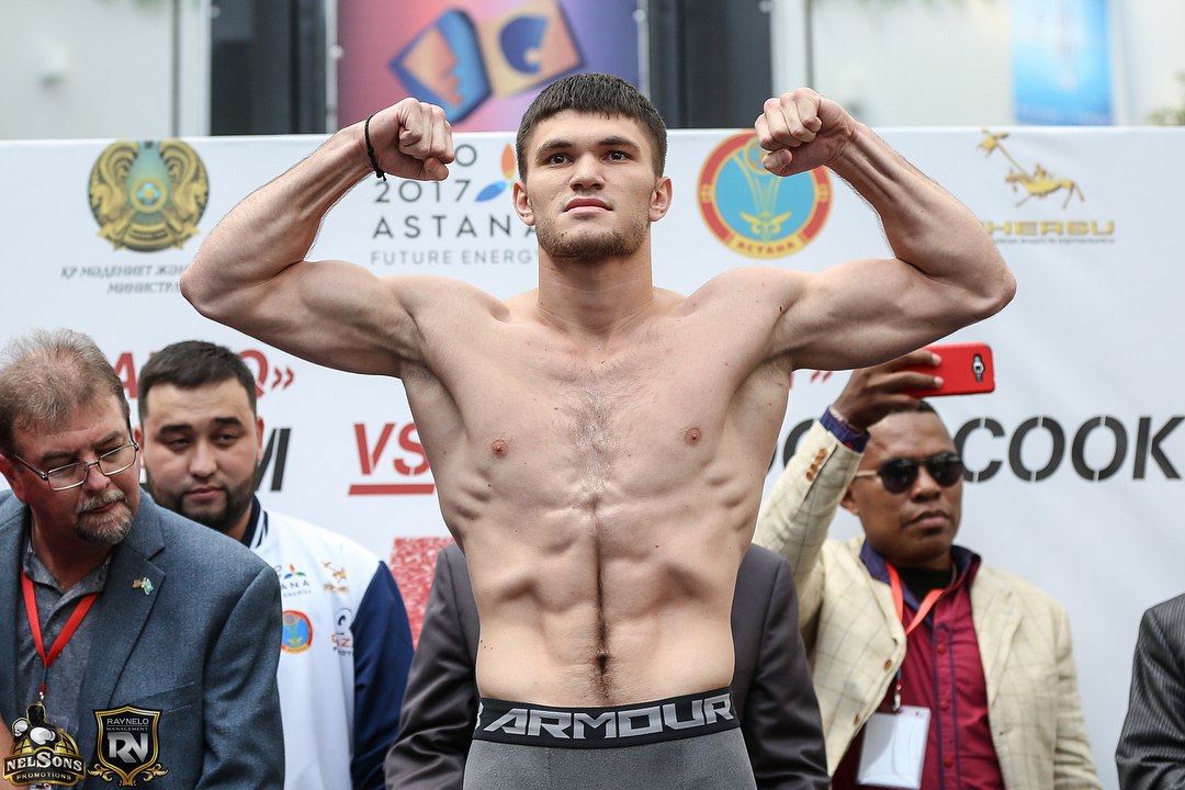 Álı Ahmetov «TOP-15» boksshynyń qataryna qosyldy