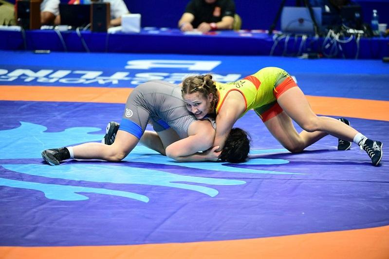 Býdapeshte áıelder kúresinen básekeler ótýde