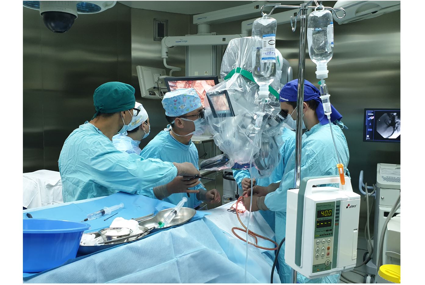 Tıtannan jasalǵan omyrtqa – jahandyq medısınadaǵy sony jańalyq