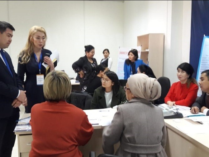 Jańaózende «Ashyq esik kúni» ótti