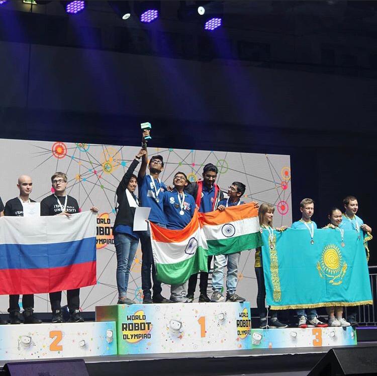 Qazaqstandyq zııatkerler robototehnıkadan ótken halyqaralyq jarystyń qola júldegeri atandy