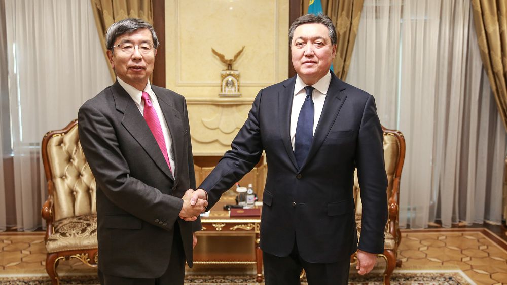 Asqar Mamın Azııa damý bankiniń prezıdenti Takehıko Nakaomen kezdesti