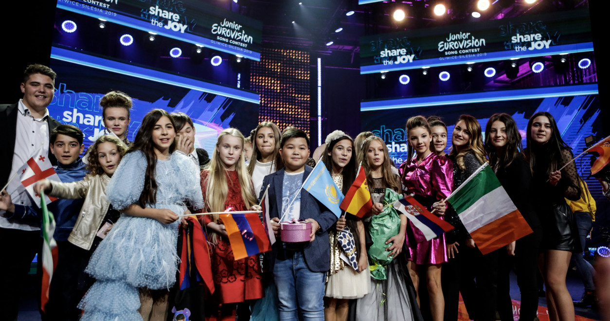 Junior Eurovision: Erjan Maksım 10-shy bolyp óner kórsetedi⠀