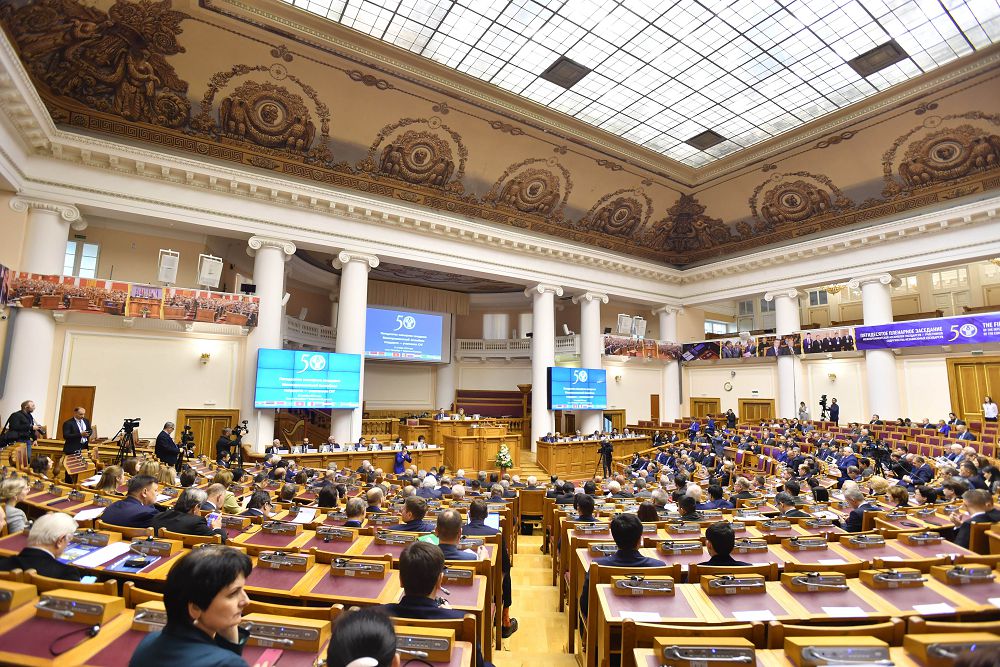 Senatorlar TMD Parlamentaralyq Assambleıasynyń mereıtoılyq otyrysyna qatysty