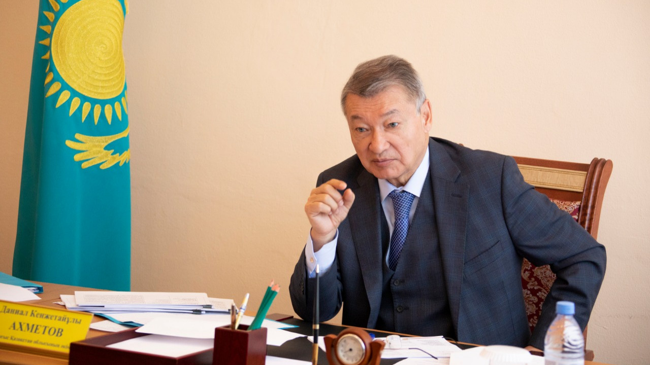 D.Ahmetov Buqtyrma sý qoımasyna kópir salý jaıyna toqtaldy