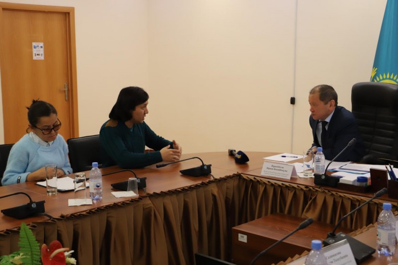 Birjan Nurymbetov elýden astam azamatty qabyldady