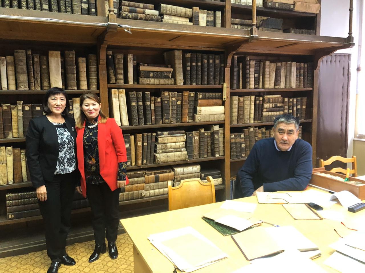 «Tarıhymyz úshin tabylǵan ár qujat altynmen para-par»