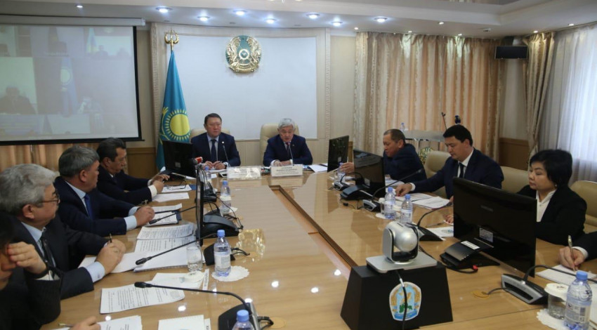 Qonys aýdarýshylarǵa arnalǵan úılerdi aralady