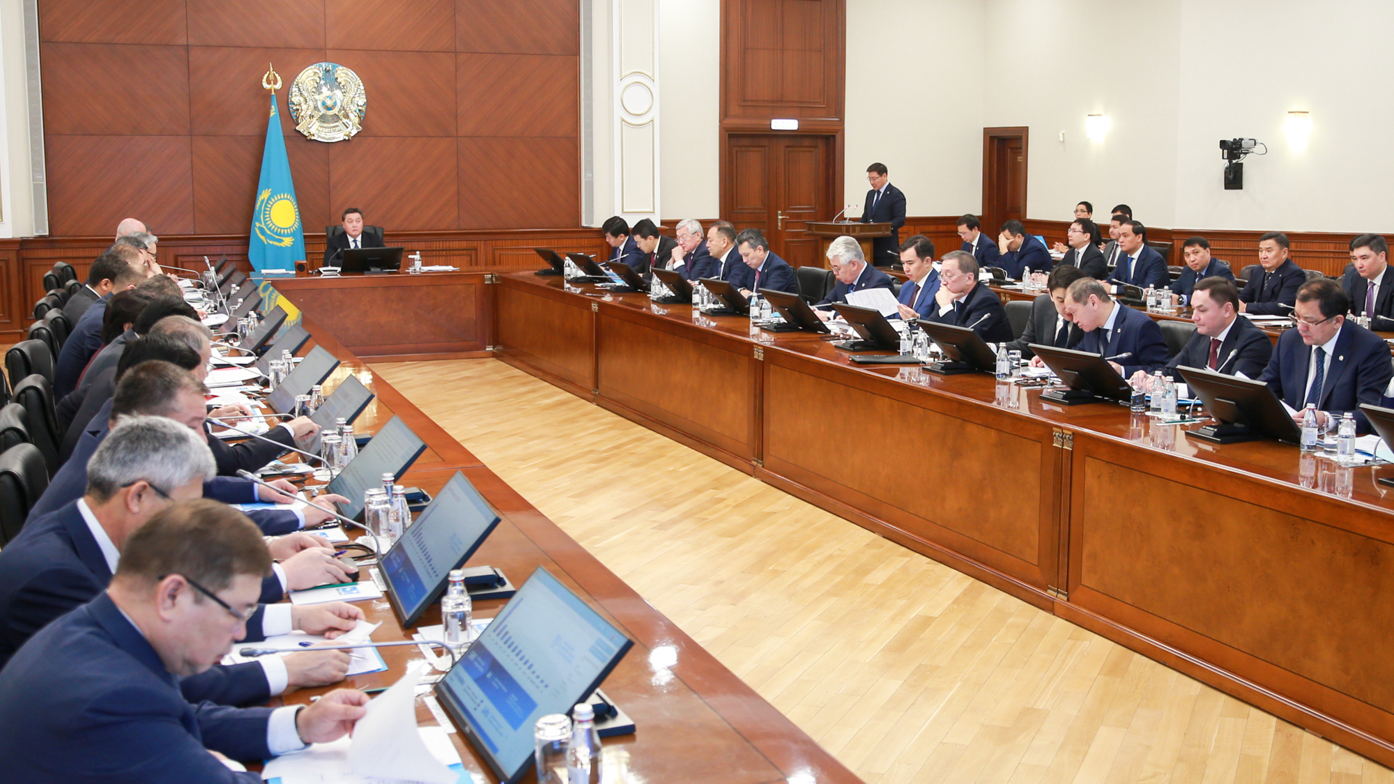 A.Mamın ınternettegi memqyzmetterdiń qoljetimdiligin 90%-ǵa jetkizýdi mindettedi