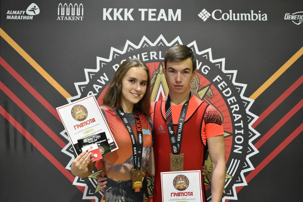 Almatyda paýerlıftıngten Qazaqstan chempıonaty ótti