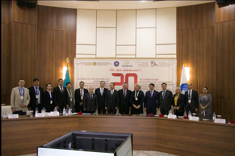 Qazaqstanda 800-den astam jıhaz kásiporny jumys isteıdi