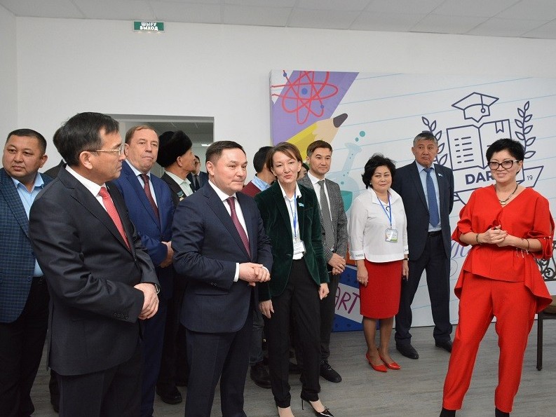 Elordanyń irgesindegi Qosshy aýylynda «Dara - bıznes akademııasy» mektep-lıseıi ashyldy