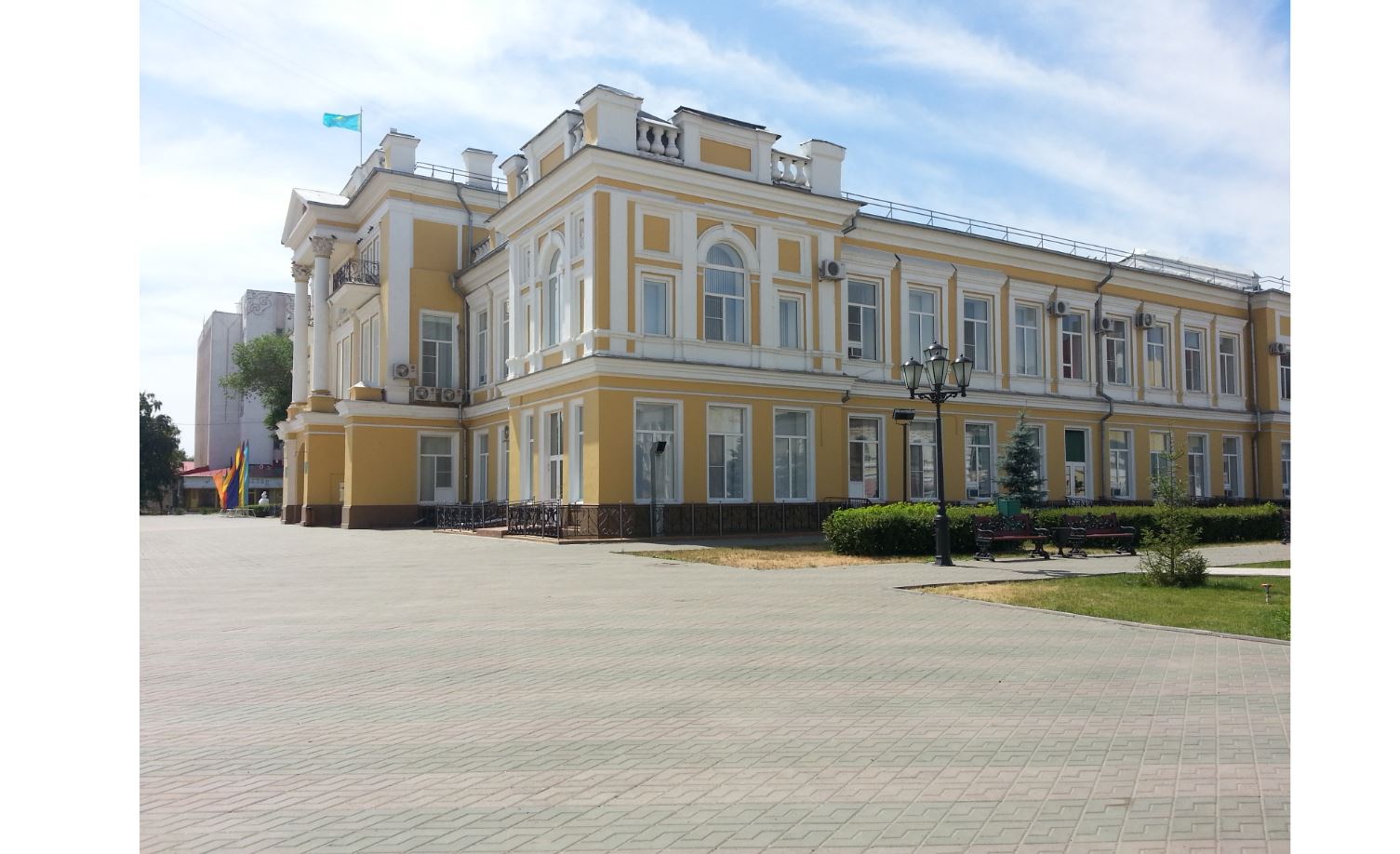 Tuńǵysh Prezıdent kóshesi tunǵan tarıh