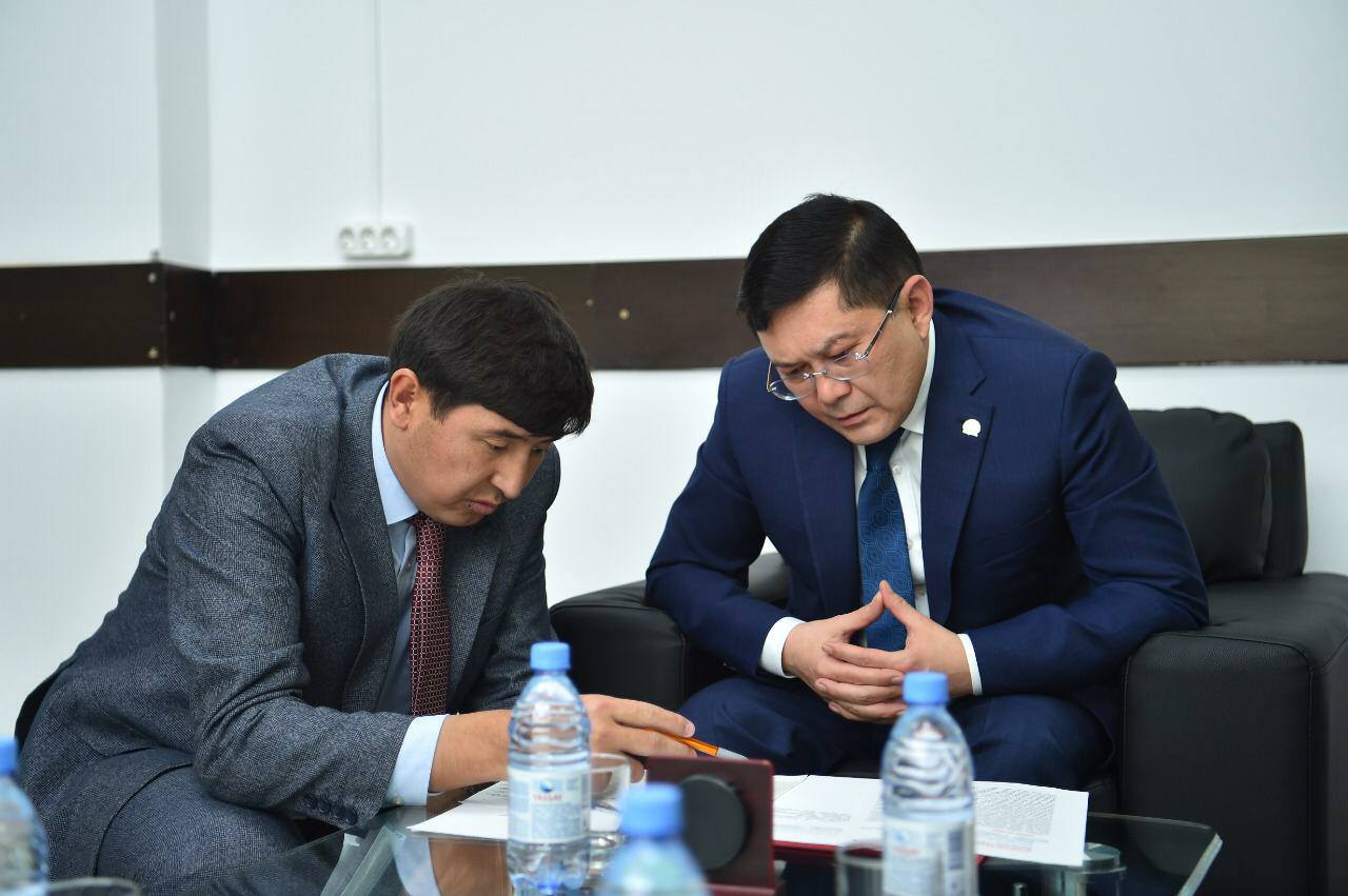 Erlan Aıtahanov qala turǵyndaryn qabyldady