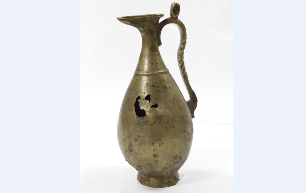 Altyn ordanyń aq tańy