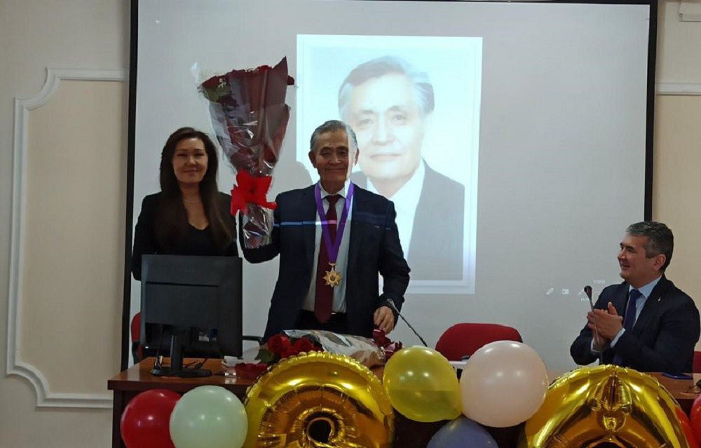 Bolat Habıjanuly «Altyn dáriger» medalimen marapattaldy