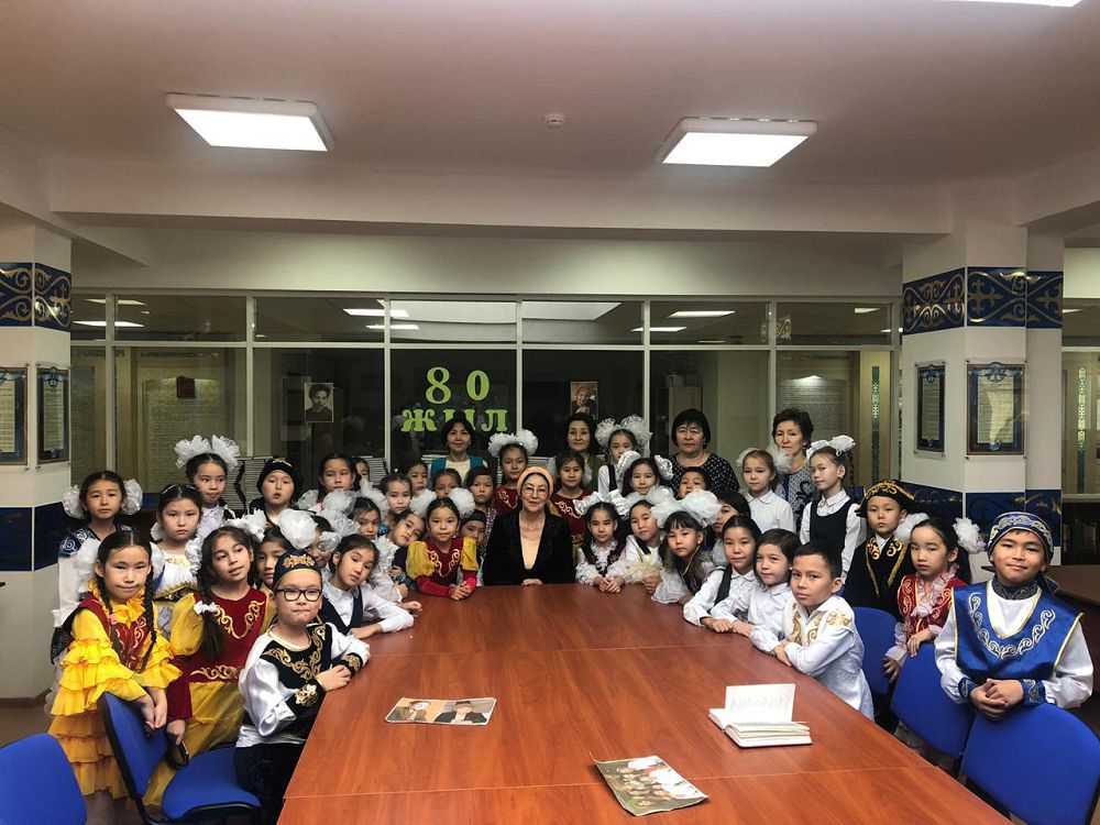 Nur-Sultanda «Poezııa padıshasy» atty ádebı-sazdy kesh ótti