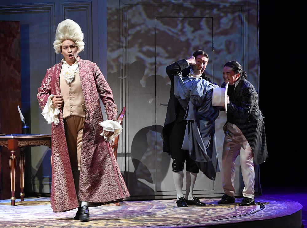 Gaetanno Donısettıdiń «Don Paskýale» operasyn birinshi almatylyq jýrnalıster tamashalady