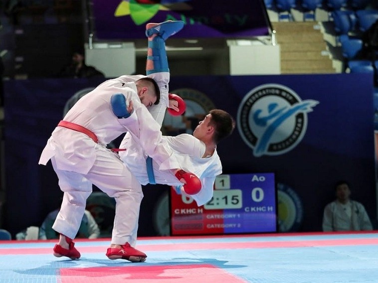 Almatynyń karateshileri qarsylas shydatpady