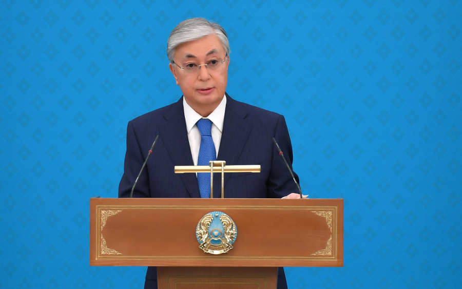 Memleket basshysy qazaqstandyqtardy Táýelsizdik kúnimen quttyqtady