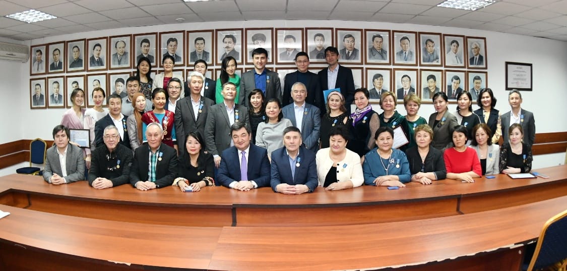 «Egemen Qazaqstan» ujymy marapattaldy