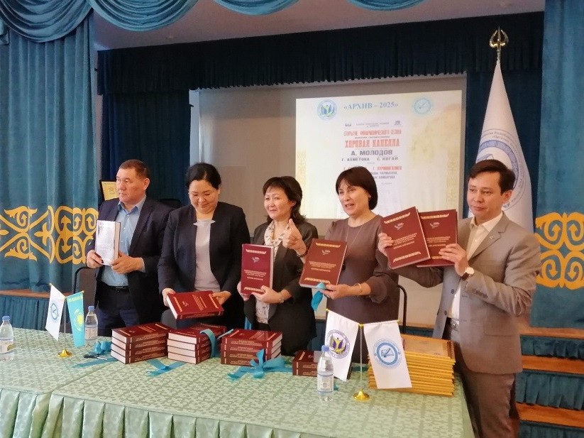 Qazaq halqynyń ult-azattyq kóterilisi týraly monografııanyń tanystyrylymy ótti