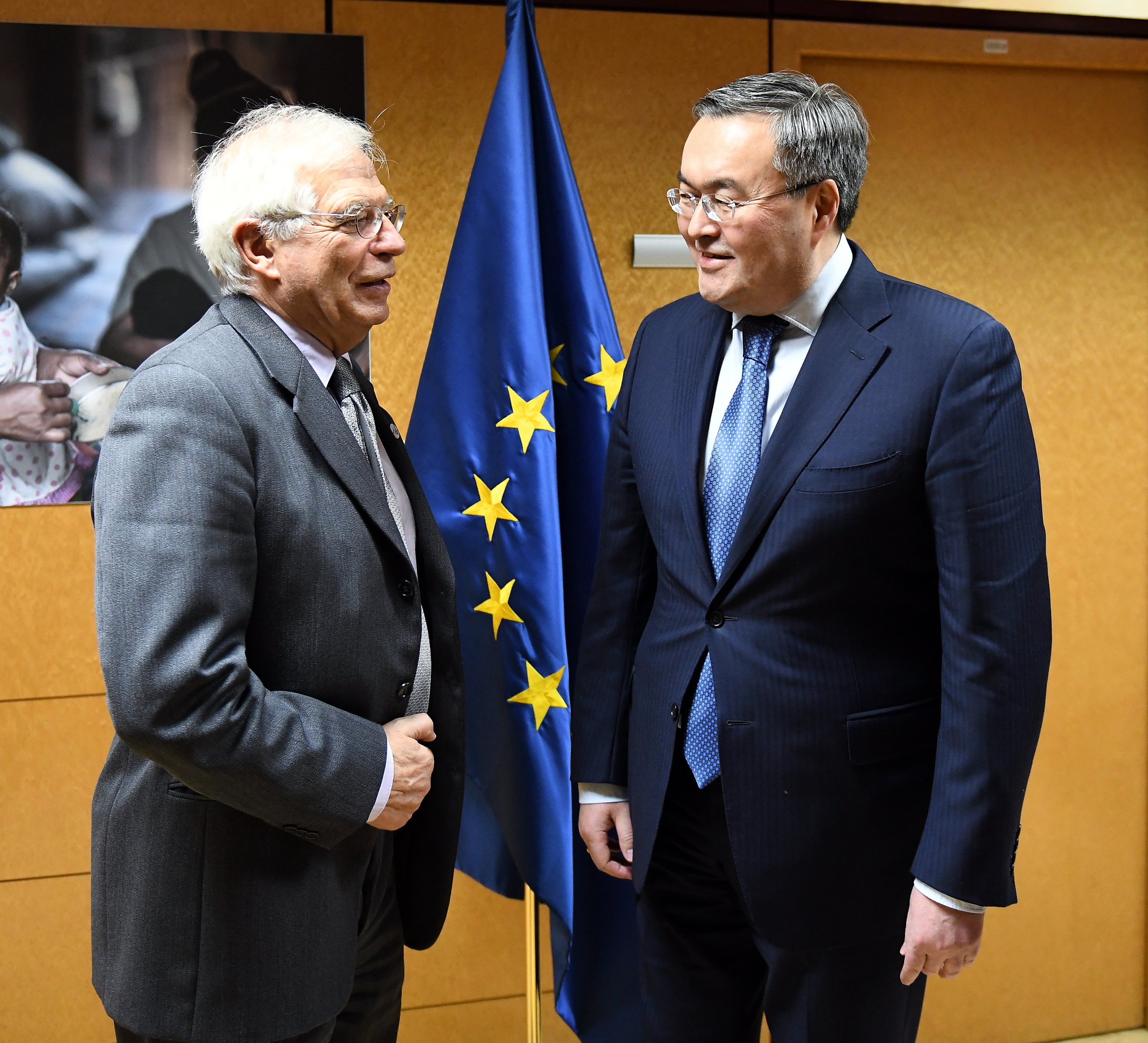 SIM basshysy Madrıdte eýropalyq jáne qytaılyq áriptesterimen kelissózder júrgizdi