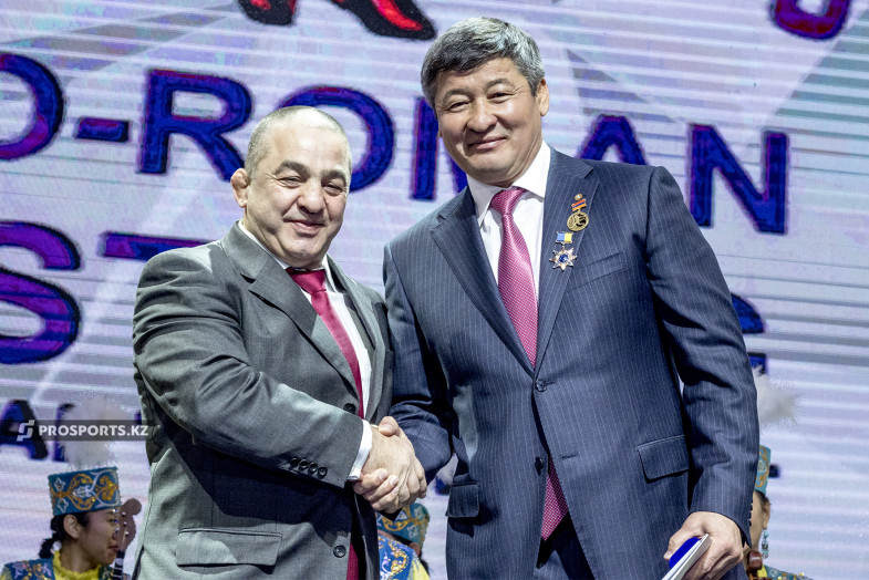 Almatyda dańqty balýannyń qurmetine kúres zaly ashyldy