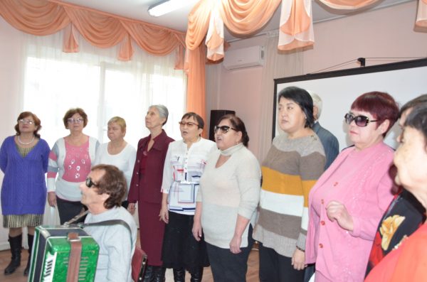 Almatylyq qarııalarǵa arnalǵan kesh ótti