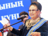 Dımash Bıbigúl Tólegenovany mereıtoıymen quttyqtady