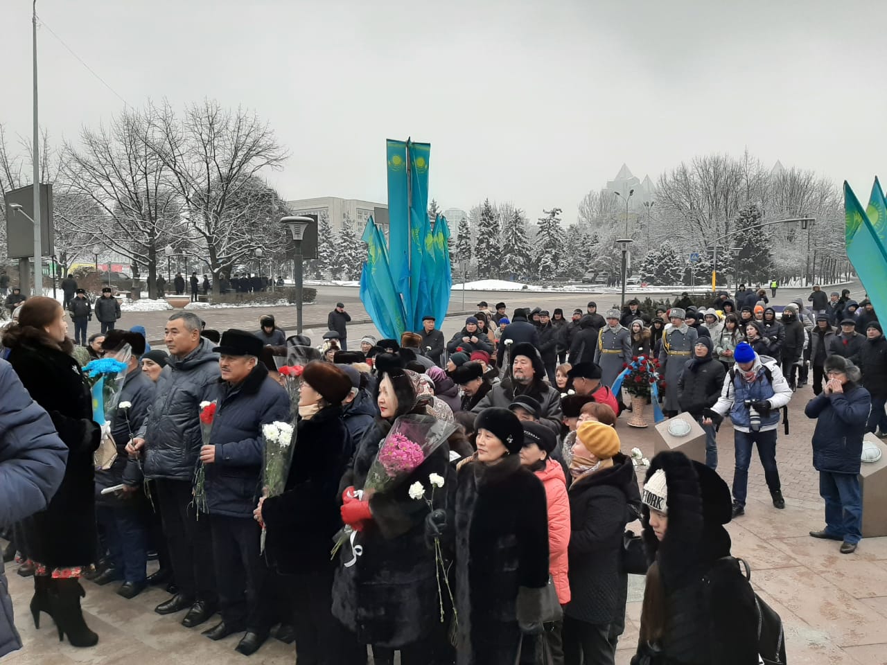 Almatylyqtar Jeltoqsan oqıǵasynda qaza bolǵandardy eske aldy