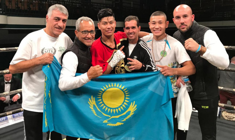 Almatyda kásipqoı boks keshi ótti