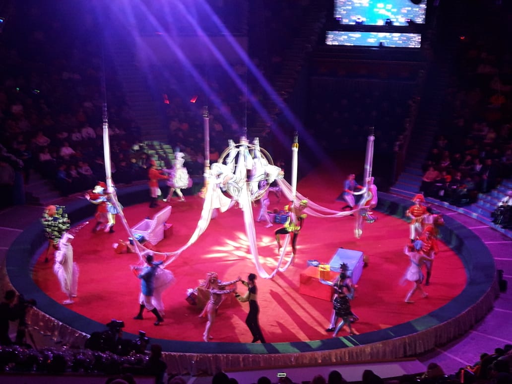 Almatydaǵy Qazaq memlekettik sırki jýrnalısterdi jańa baǵdarlamasymen tanystyrdy