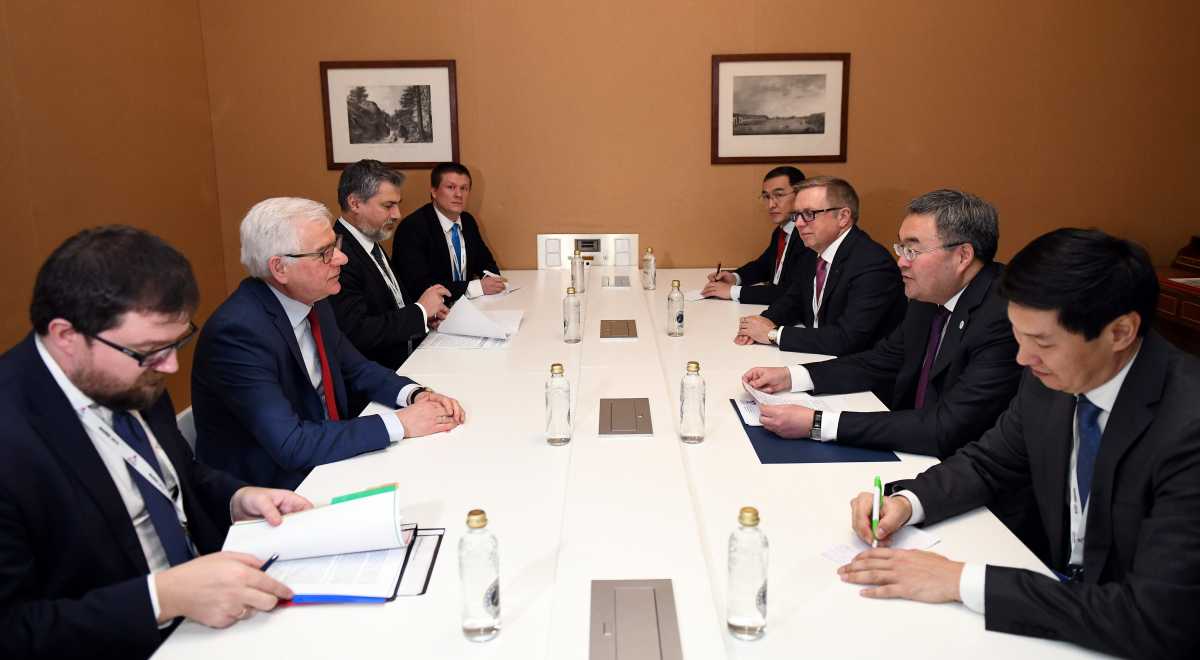 Syrtqy ister mınıstri «Azııa-Eýropa» forýmyna qatysty