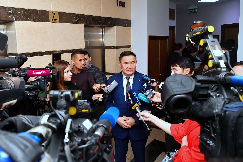 Jeke adam quqyqtarynyń qorǵalýyn kúsheıtý týraly zań jobasy qaraldy