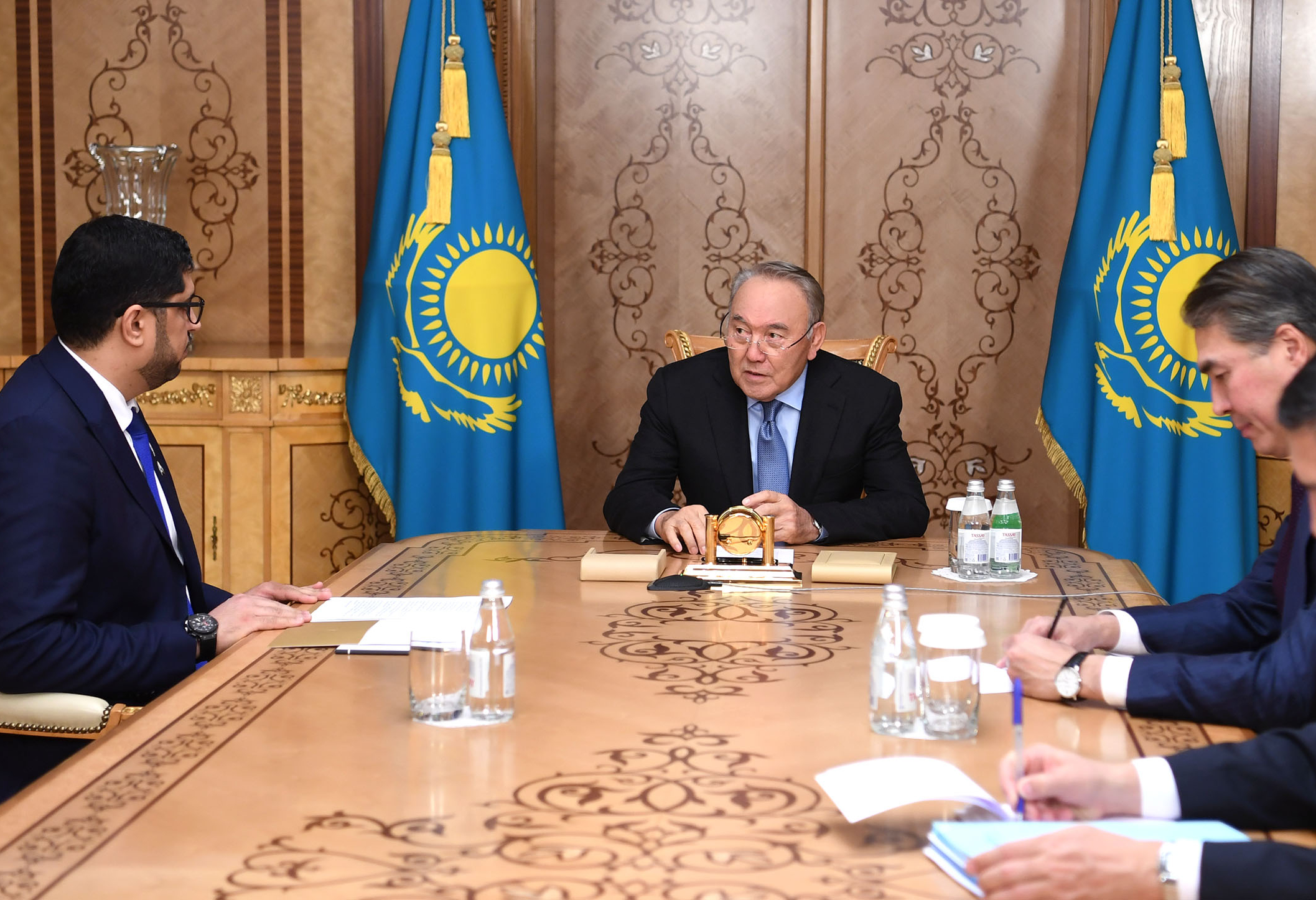 Nursultan Nazarbaev Muhammed ál-Djabermen kezdesti