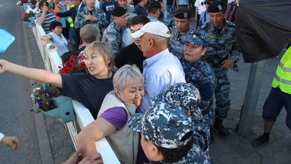 Mıtıng ótkizýge qatysty zań jobasy daıyndalady