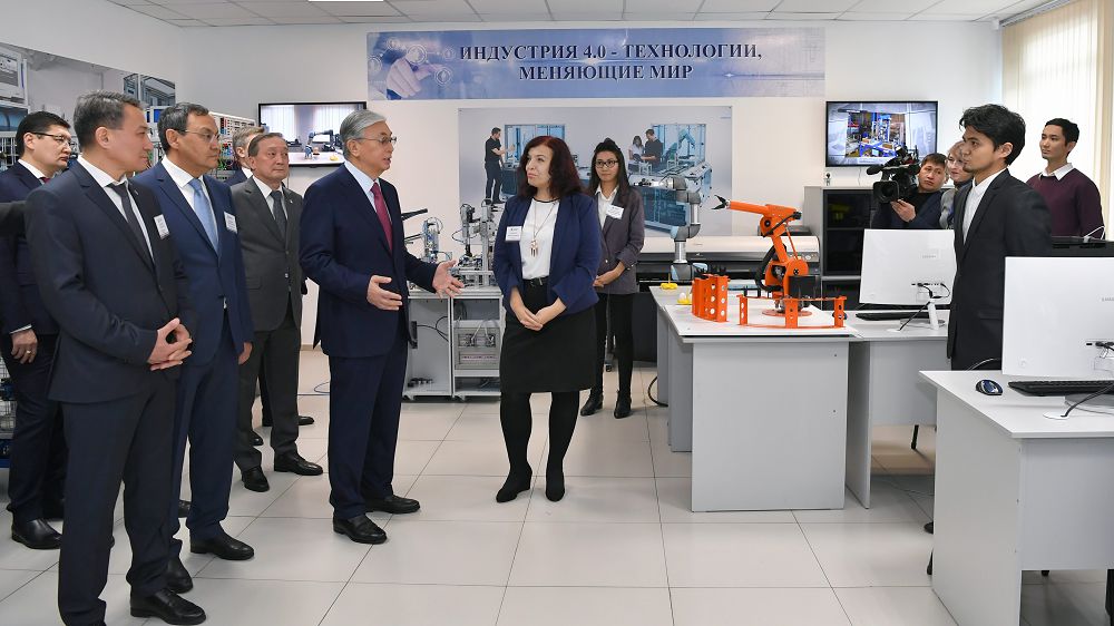 Prezıdent S. Seıfýllın atyndaǵy Qazaq agrotehnıkalyq ýnıversıtetine bardy